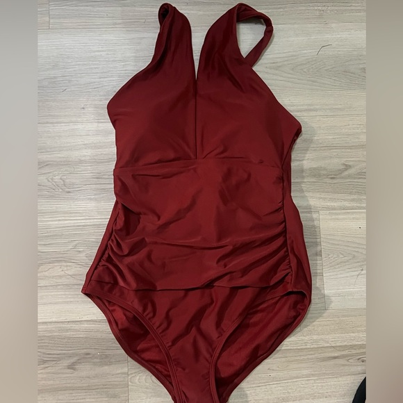 🔵 Ring Crossover Ruched Full Coverage One Piece Swimsuit - Kona Sol™ MED NWT - Picture 8 of 10